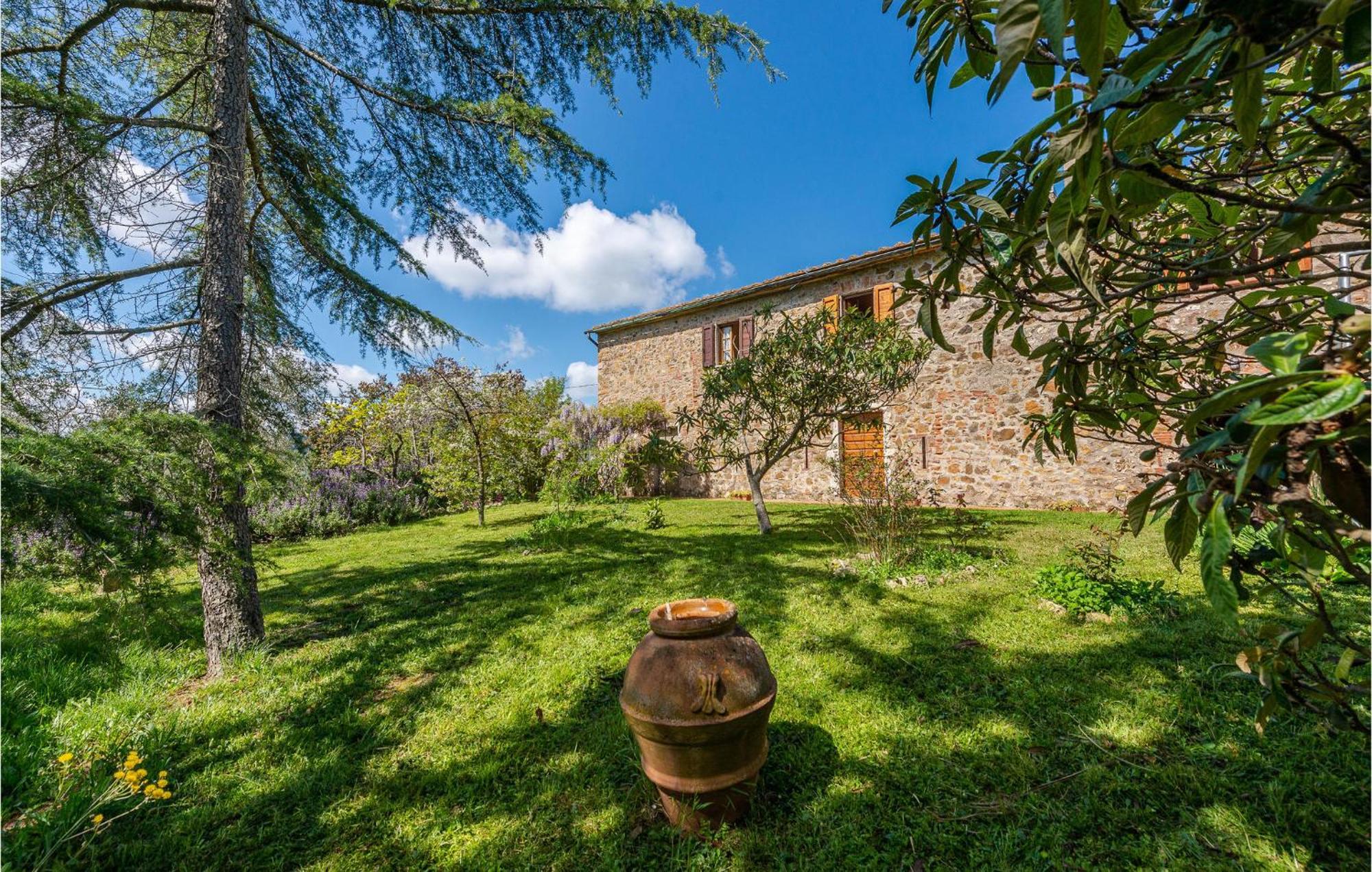Cozy Home In Massa Marittima Gr With Kitchen Экстерьер фото